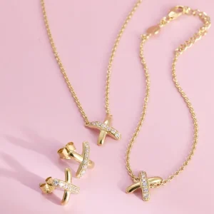 Cross My Heart Halsband